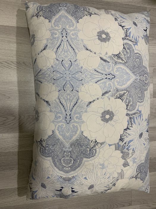 Продаю подушки ( перьевые)