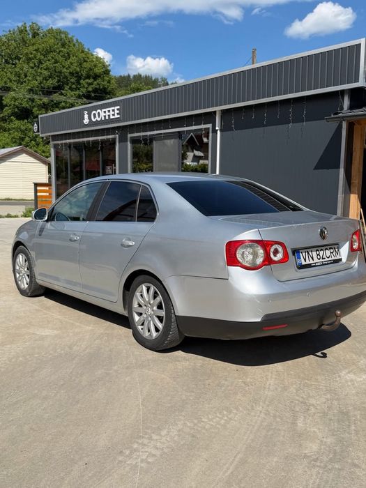 Vând Volkswagen Jetta 1.9 TDI ‼️‼️‼️‼️  Detalii:   *An fabricație 2009  * Motor: 1.9 TDI Diesel * Kilometraj: 309.435 km