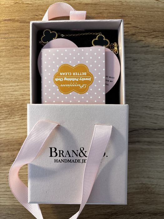 Елегантно колие ново