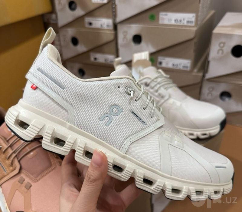 On Cloud 6 Waterproof