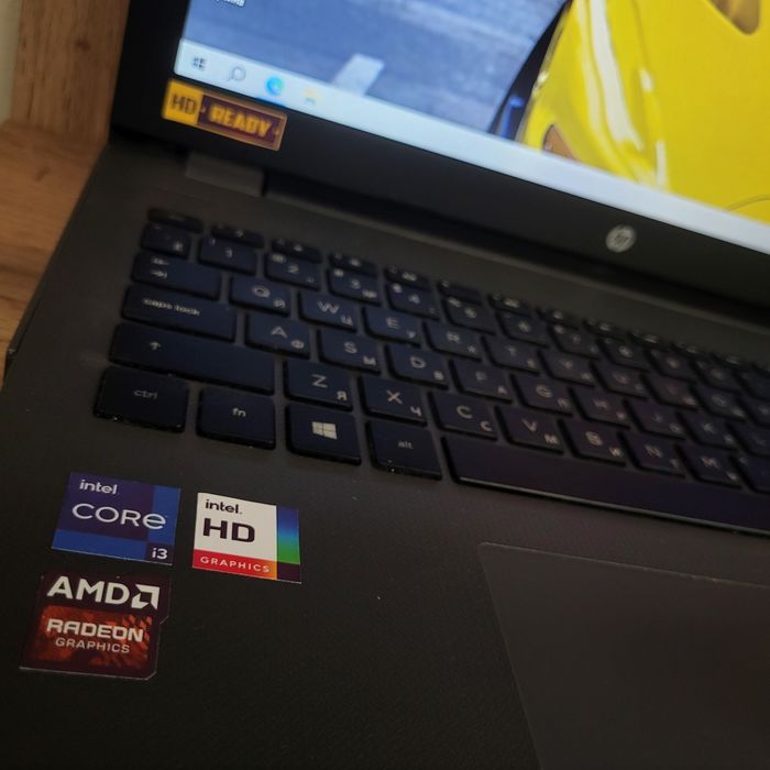 Шустрый офисной ноутбук HP SSD