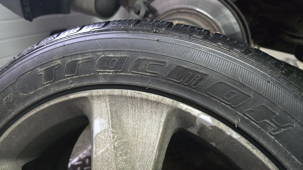 Anvelope iarna R17 225/50