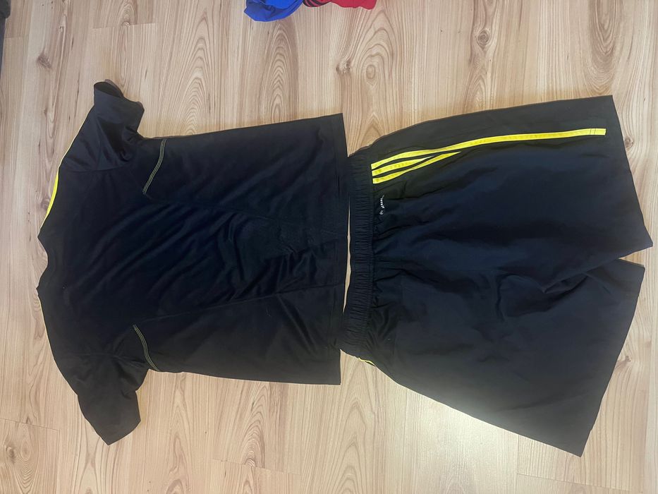 Мъжки спортни екипи Adidas