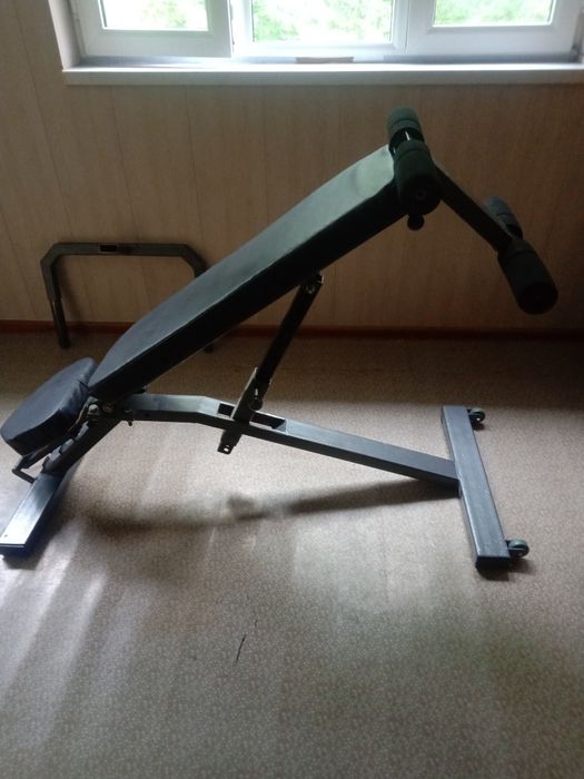 Универсальная спортивная скамья