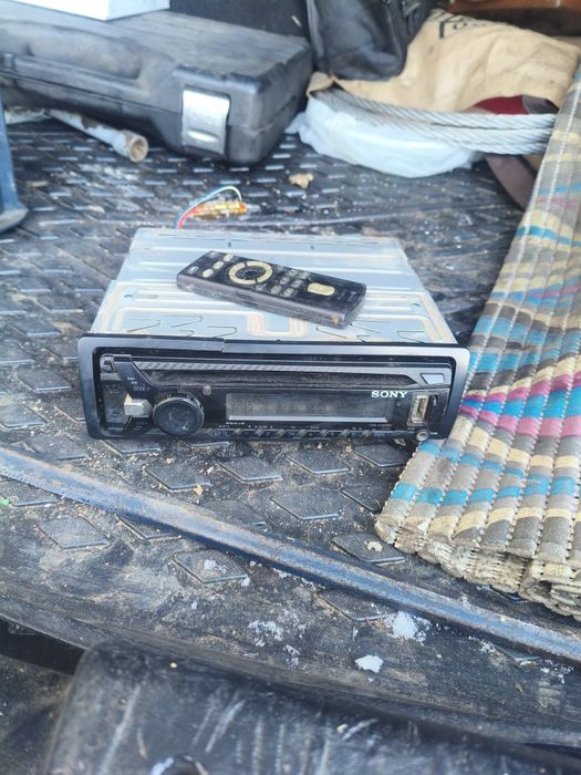 Продам автомагнитолу