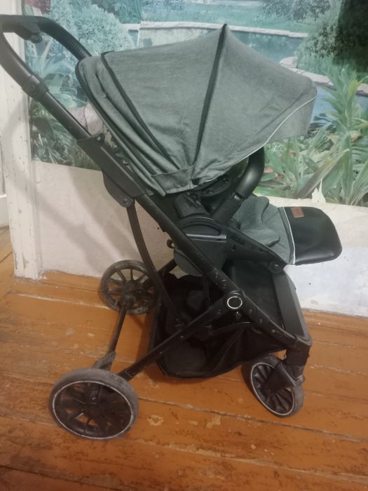 Прогулочная коляска.