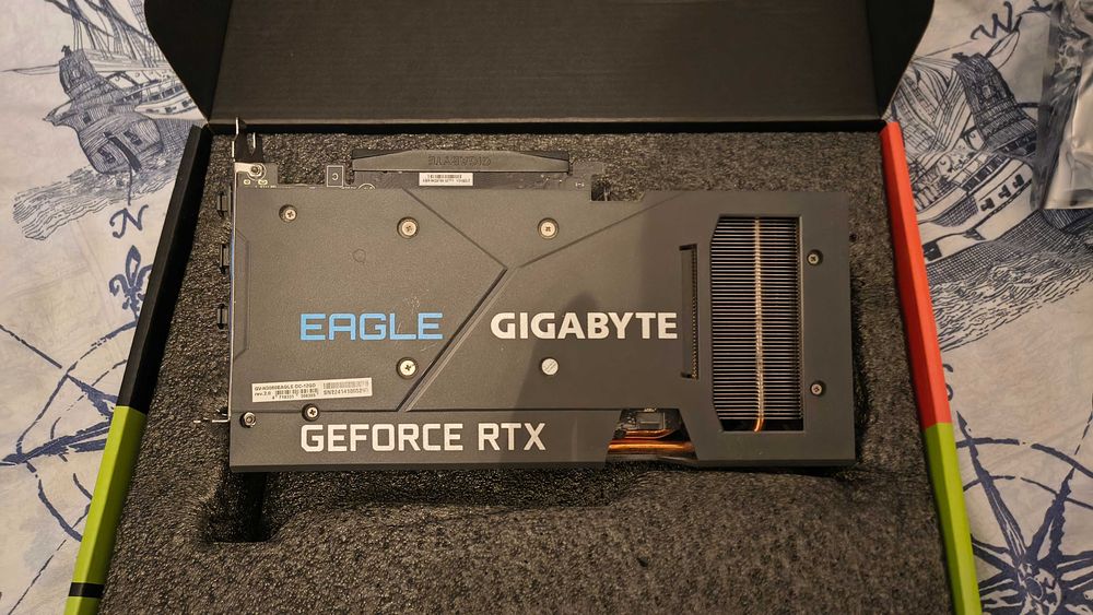Gigabyte Geforce RTX 3060 EagleOC 12gb vRam + подарък (до нова година)