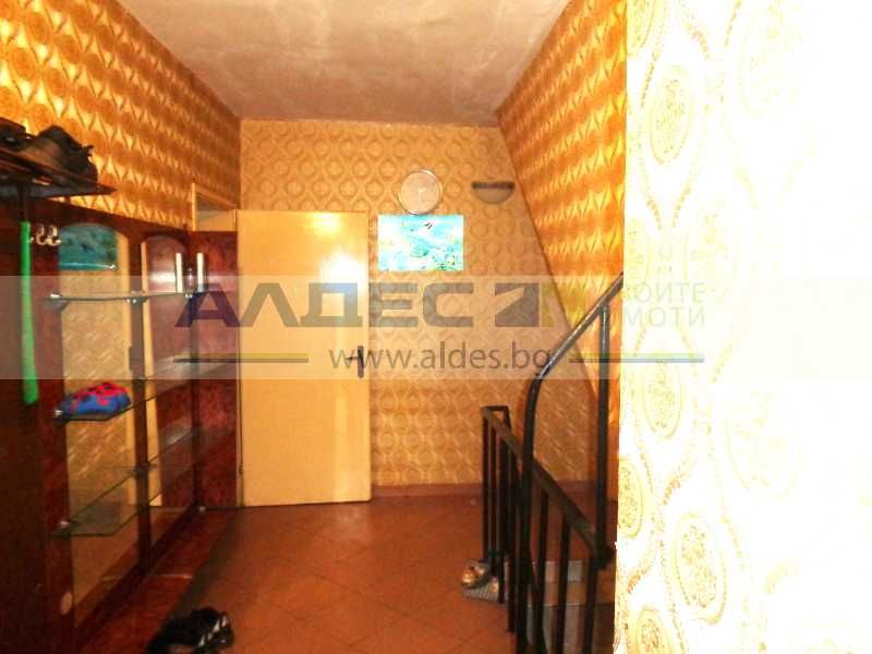 Продава се Къща в София, Враждебна - 319 кв.м за 721 €/кв.м - Снимка #15