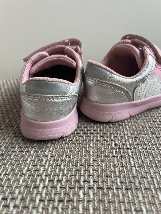 Обувки Clarks