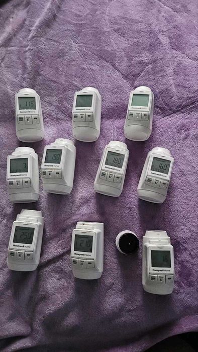 Cap termostatic electronic HONEYWELL TheraPRO HR90, programabil