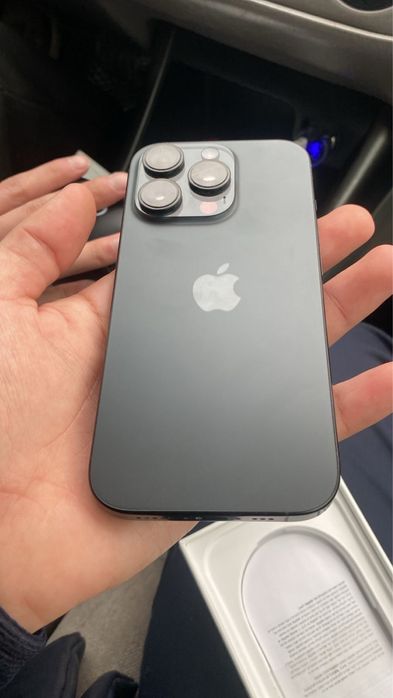 айфон 16про отличном состоянии