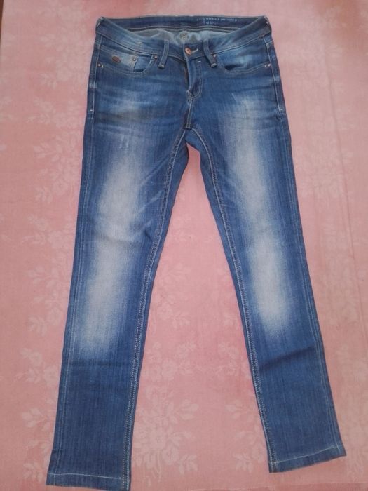 Дамски дънки няколко модела