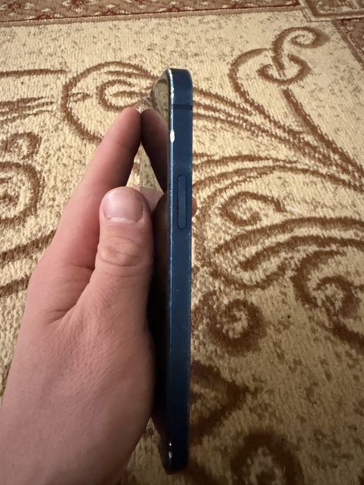 Айфон сатылады 12