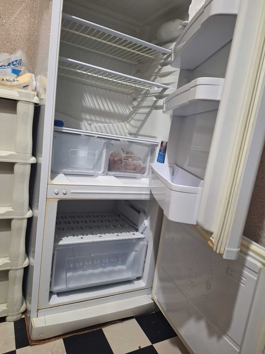 Холодильник INDESIT