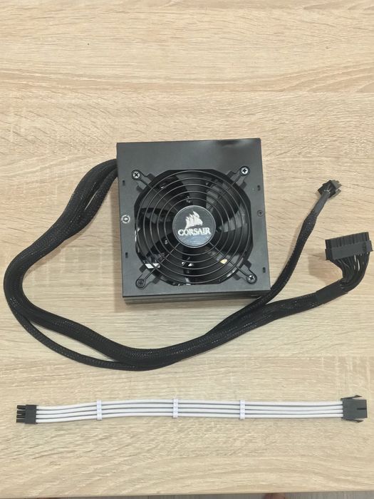 Sursa pc corsair si cablu extensie PCle 6+2