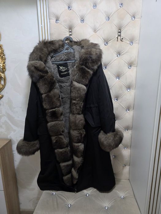 Продам парку зимнию