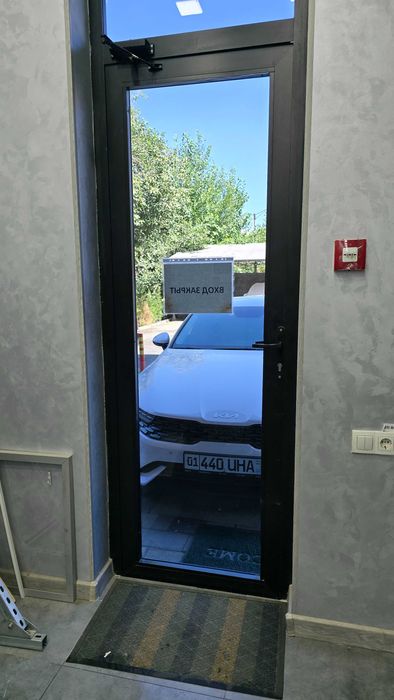 Готовый офис на первом этаже в нежилой здании с ремонтом.