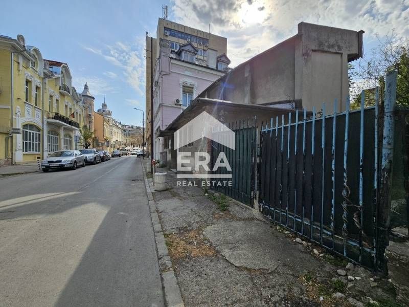 ЕКСКЛУЗИВНО! Гараж с акт 14 в ТОП ЦЕНТЪРА на Русе