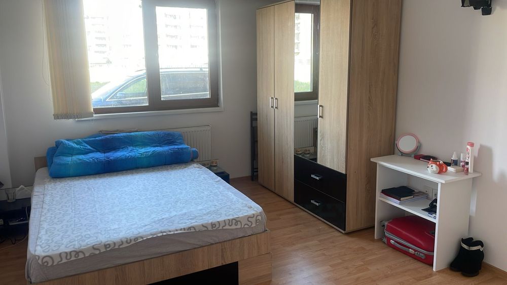 Închiriez apartament