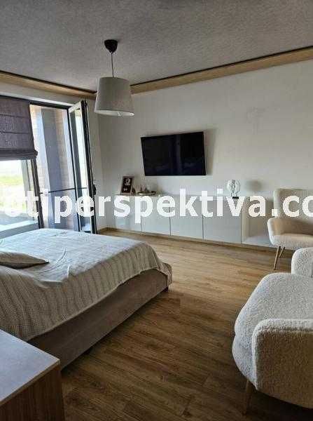 Продава се Къща в с. Марково, Област Пловдив - 365 кв.м за 2000 €/кв.м - Снимка #5
