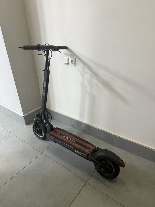 Продается Электро Самокат Kugo M4