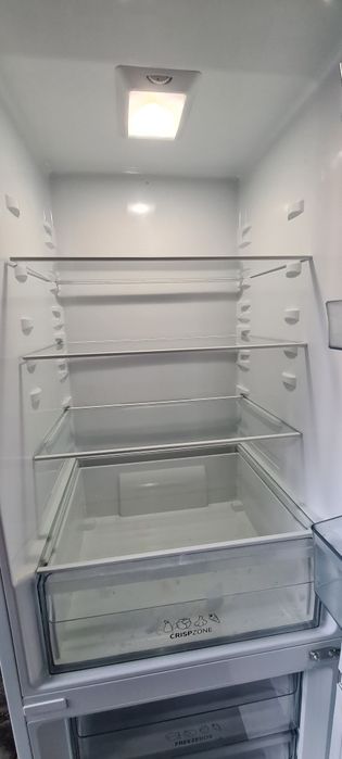 Хладилник с фризер GORENJE 269л A++ 180см