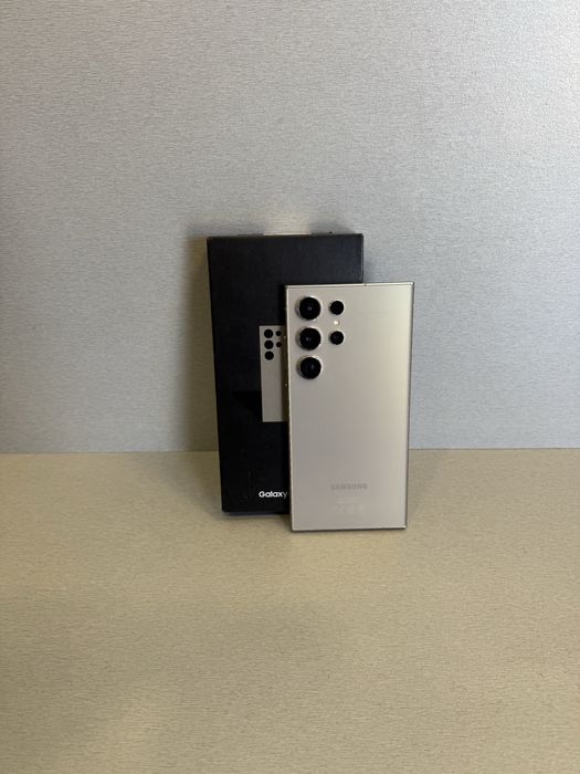 Продавам перфектен Samsung S24 ULTRA