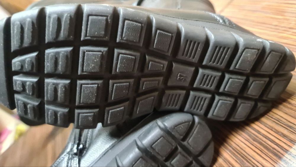 Тёплые, кожаные,полусапожки для мальчика,подростка.37 размер