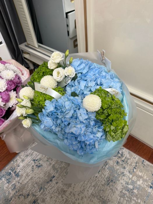 Продам  цветы свежие Срочно