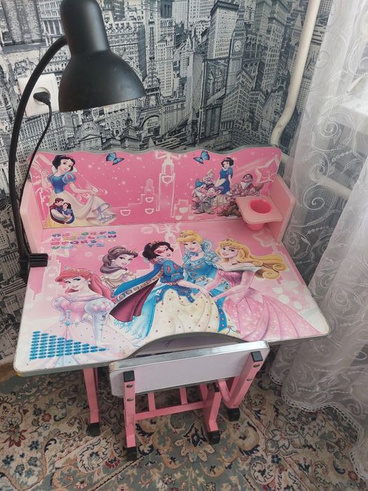 Продам деткий стол