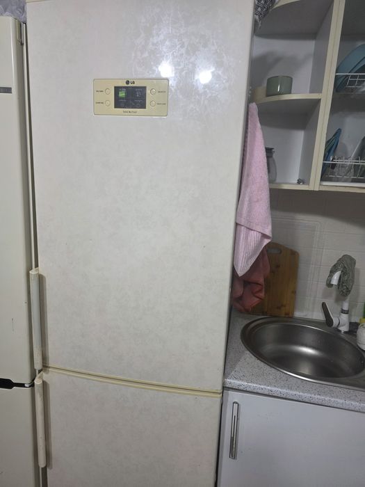 Холодильник LG продам