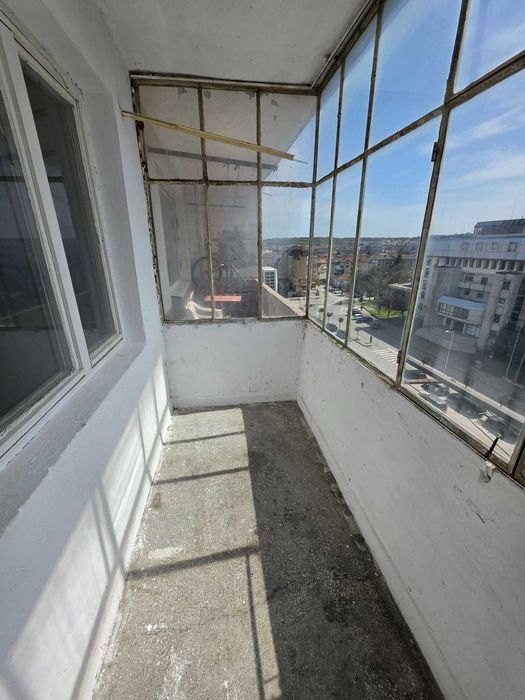 Гарсониера, Под наем, кв. Вароша