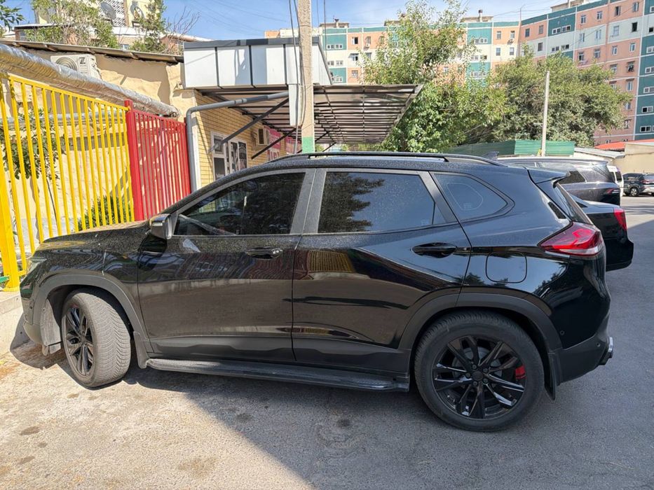 Tracker 2023 premier full