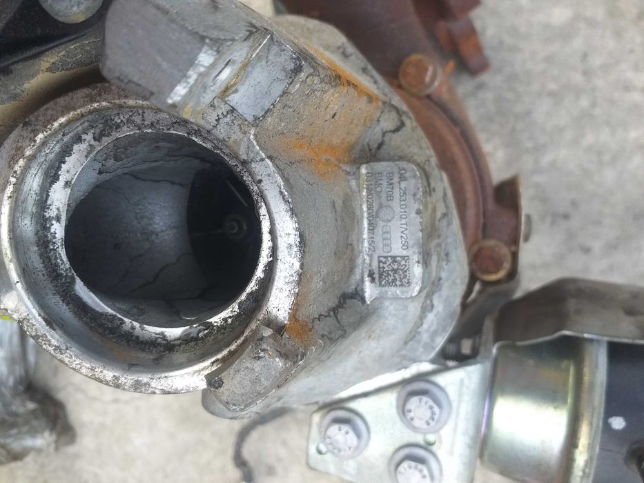 Turbina Passat B8 Skoda Superb Tiguan 2.0 TDI DFGA 04L253010T