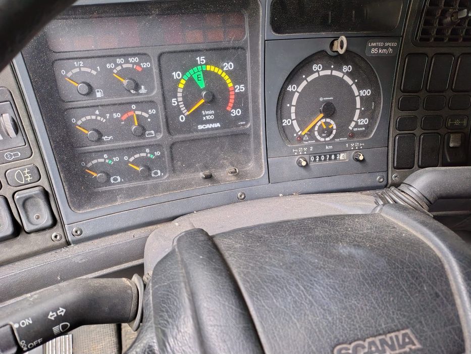 Camion Scania 94D 260 case mobili