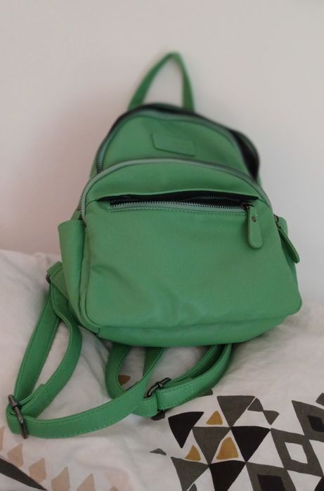 Ghiozdanel de dama superb verde menta