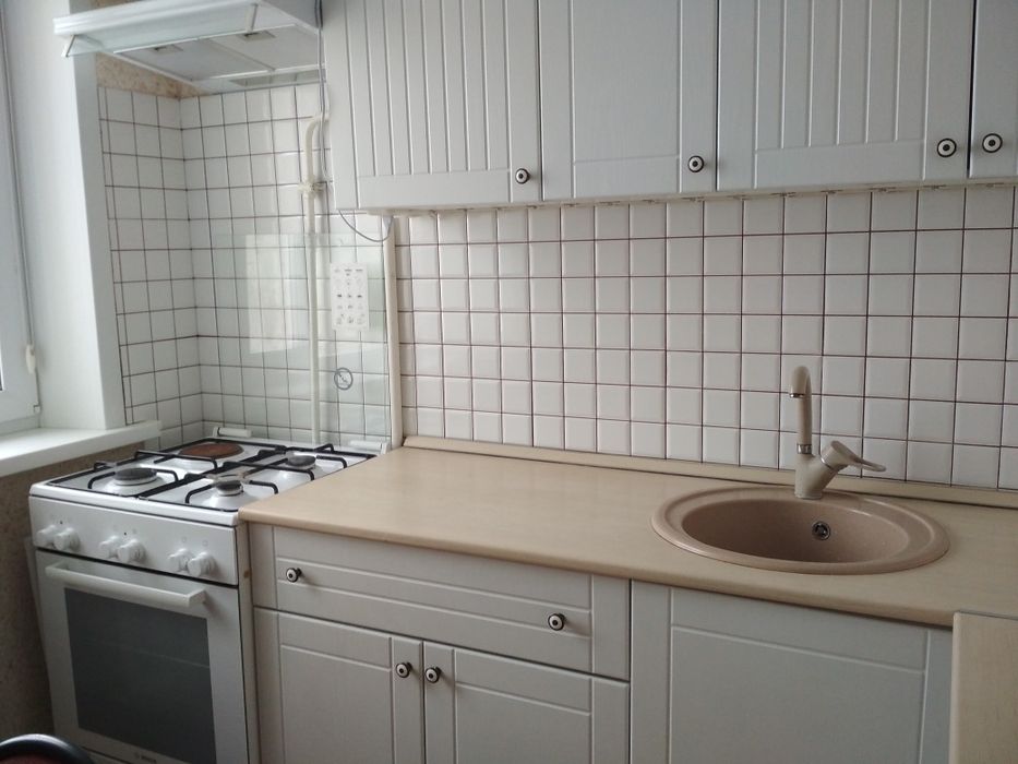 Сдается 2-х комнатная 9 мкрн