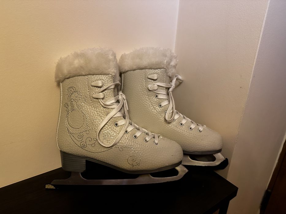 Продавам кънки номер 37