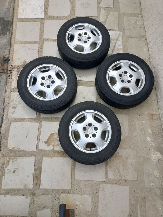 Тойота Камри 25 .