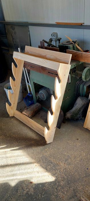 Стенна стойка за въдици