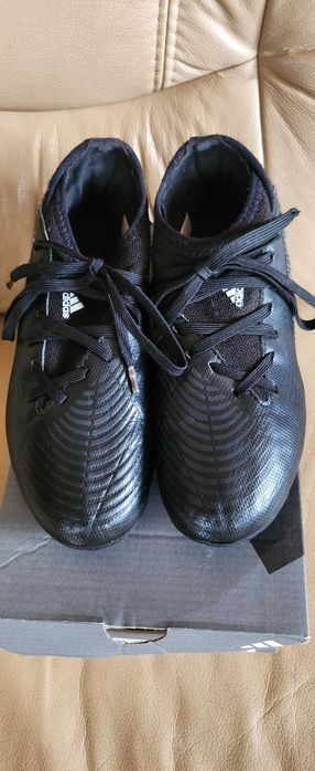 Детски бутонки ADIDAS номер 34.