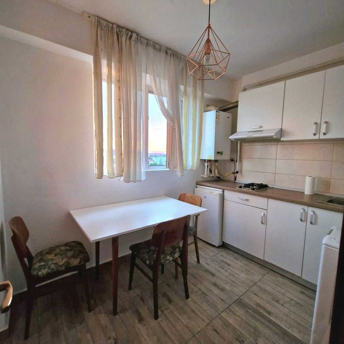 Închiriez apartament 1 cameră + parcare inclusă