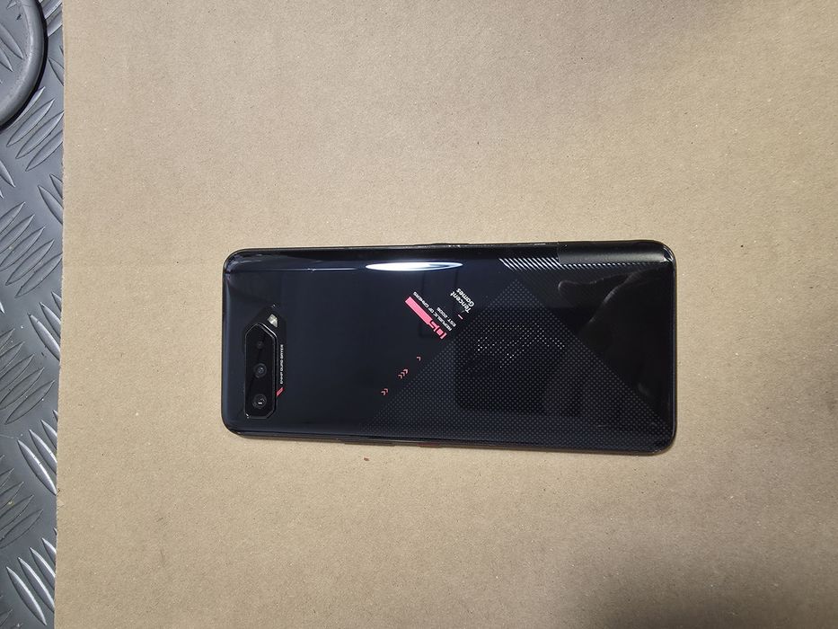 Геймърски Asus Rog Phone 5s