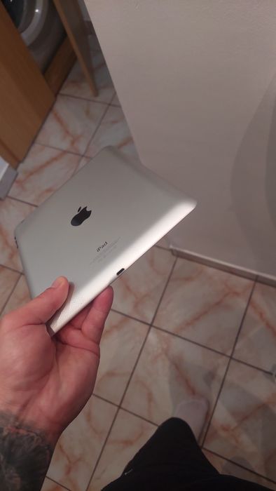 Vand/schimb Ipad 4 64 GB  impecabil