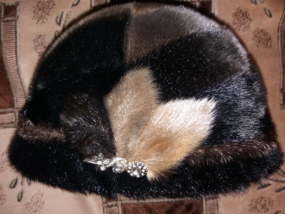 Продам! Шапку из меха нерпы.