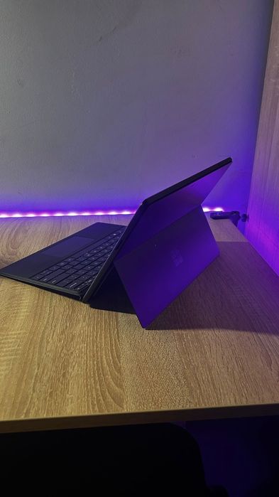 Microsoft Surface Pro 11 (Model Nou) – Stare Excelentă + Accesorii