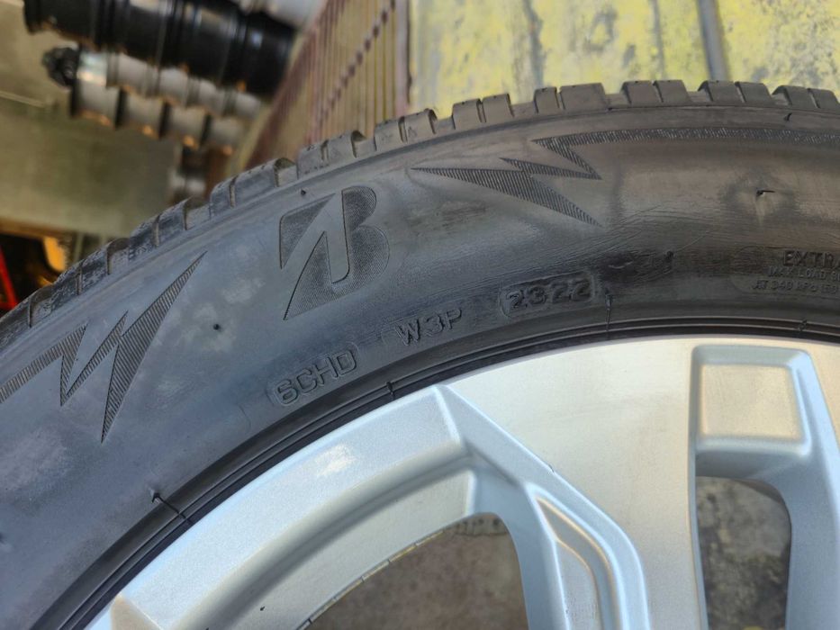 ROTI Jante + Anvelope IARNA - 5x114.3 18'' - OEM TOYOTA RAV4 Hybrid / Corolla Cross 225/60/18 Bridgestone 2022 CA NOI !