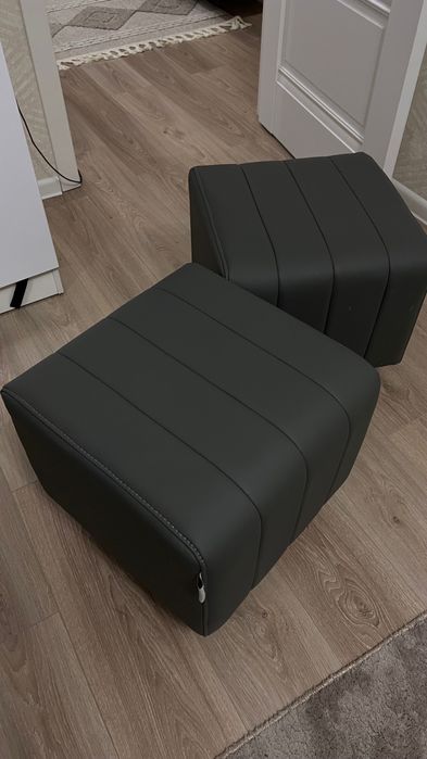 Кожаный диван для офиса и квартиры