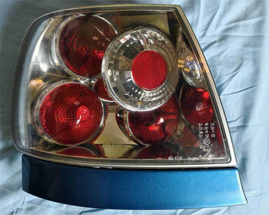 Кристален стоп Audi A4 B5 - ляв