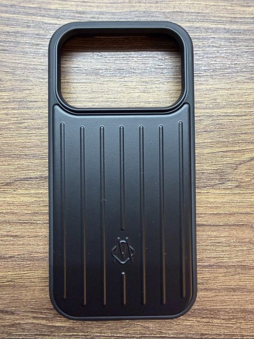 Rimowa iPhone 17 Pro Max Metalic Case Husa Black Negru